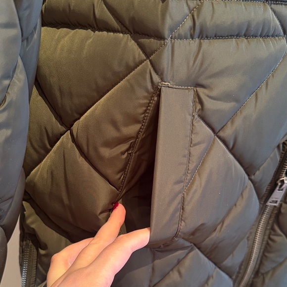 NWT - Levi's Dark Green Quilted Hooded Winter Jacket - Picture 6 of 15
